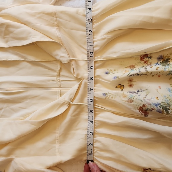 Floral Cream Long Sleeve Dress - Picture 8 of 8